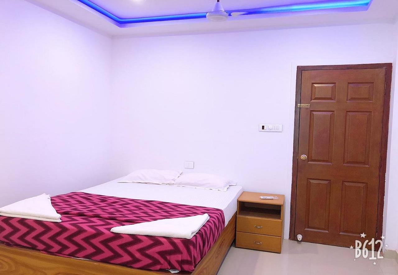 Phils' Residency & Banquets Hotell Kochi Eksteriør bilde
