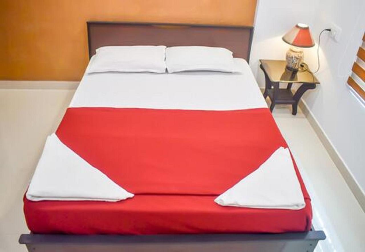 Phils' Residency & Banquets Hotell Kochi Eksteriør bilde