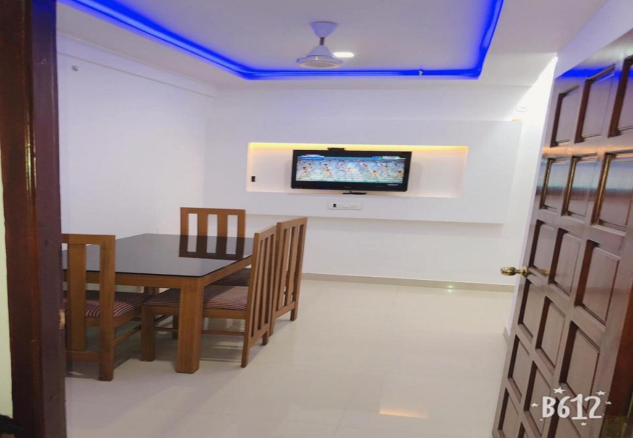 Phils' Residency & Banquets Hotell Kochi Eksteriør bilde