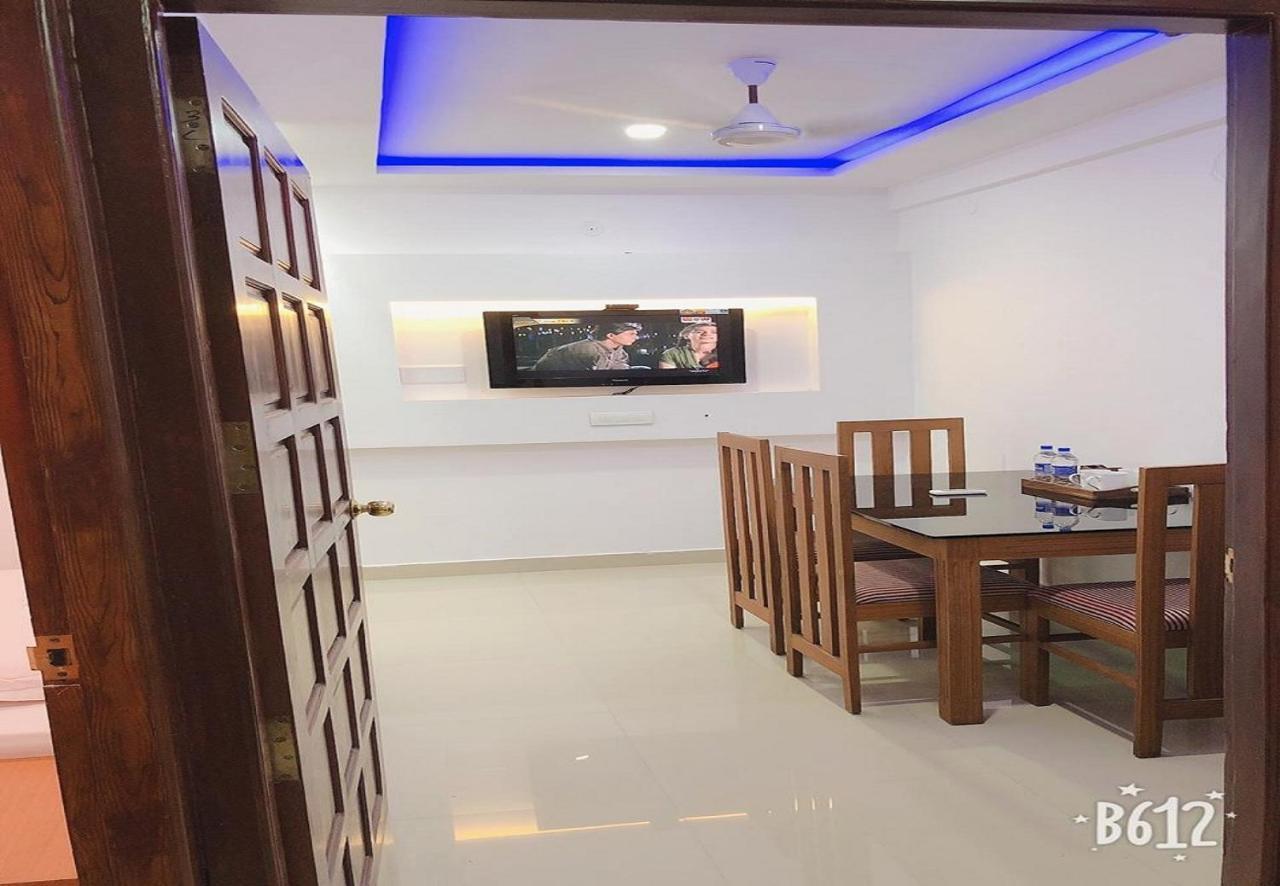 Phils' Residency & Banquets Hotell Kochi Eksteriør bilde