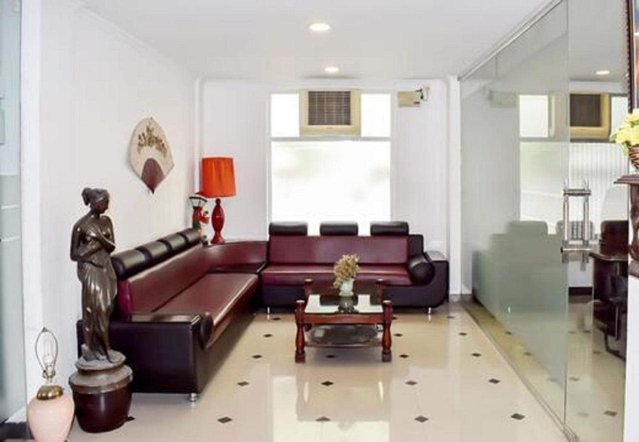 Phils' Residency & Banquets Hotell Kochi Eksteriør bilde
