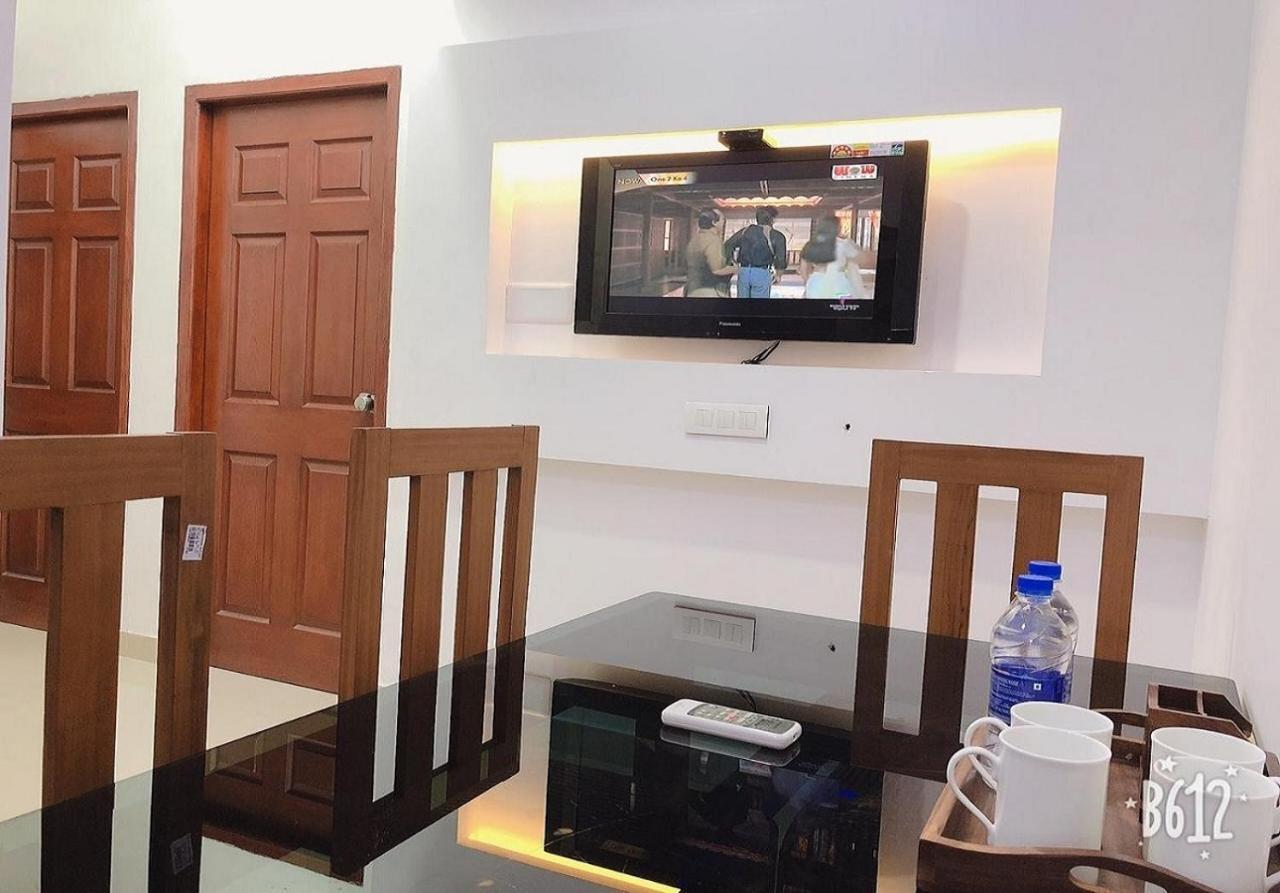 Phils' Residency & Banquets Hotell Kochi Eksteriør bilde