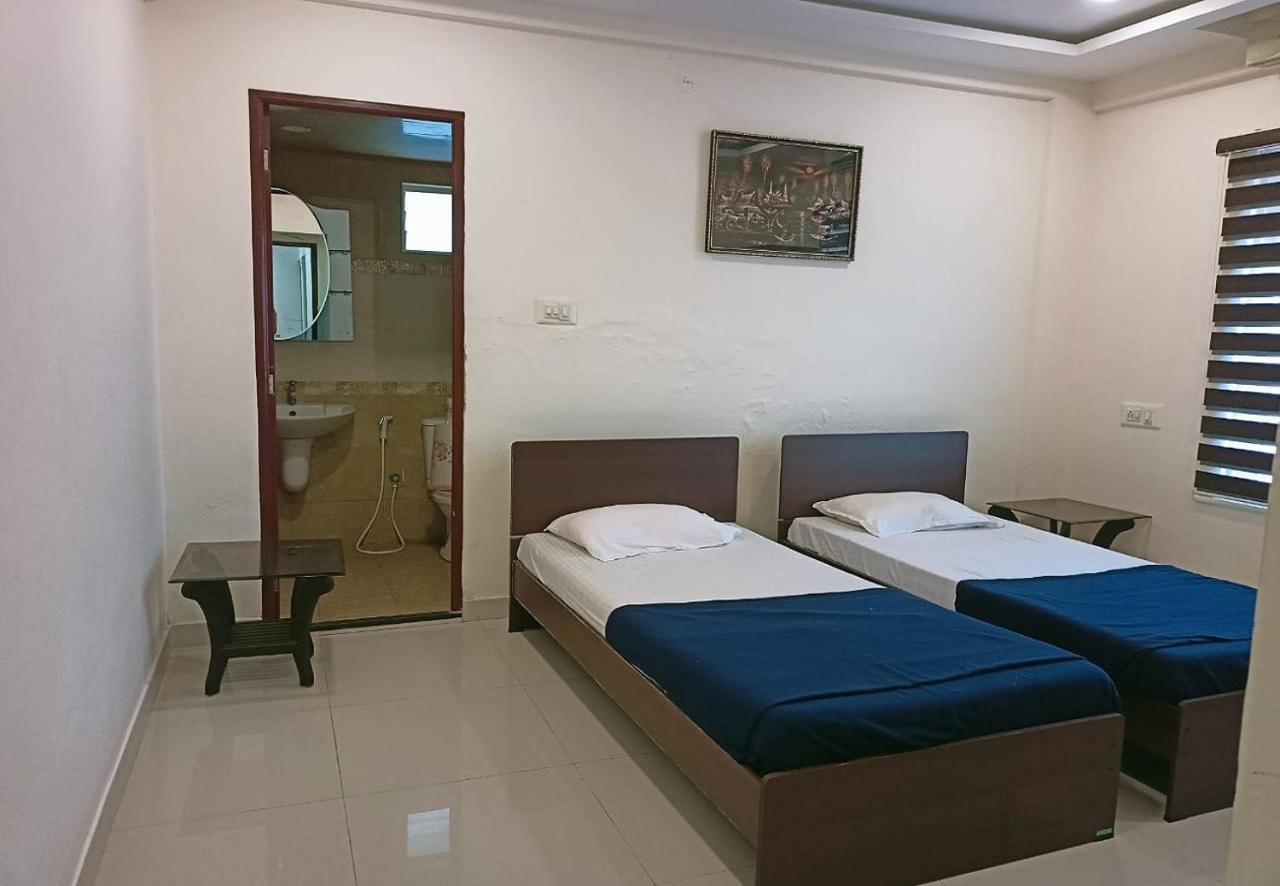 Phils' Residency & Banquets Hotell Kochi Eksteriør bilde