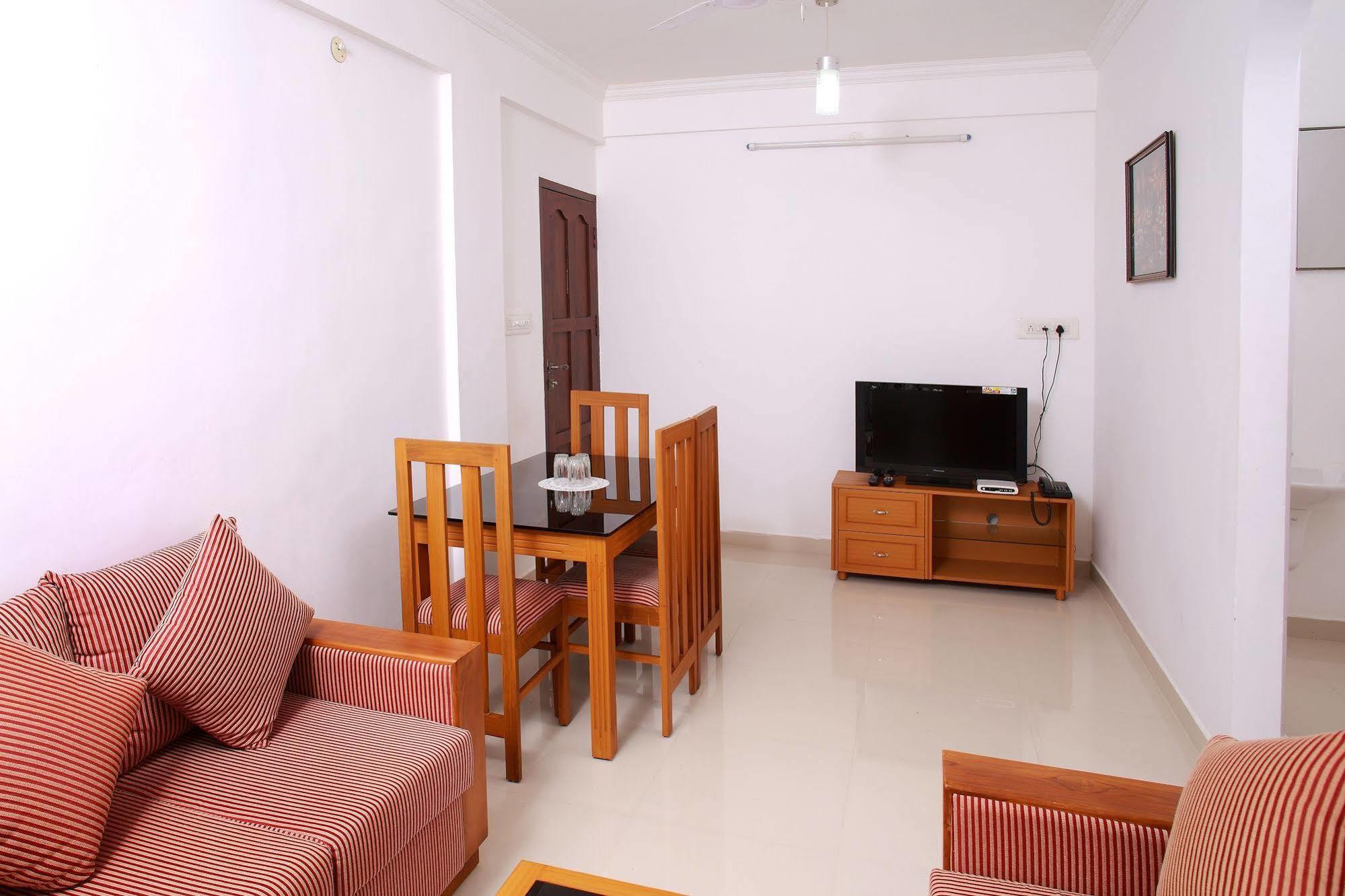 Phils' Residency & Banquets Hotell Kochi Eksteriør bilde