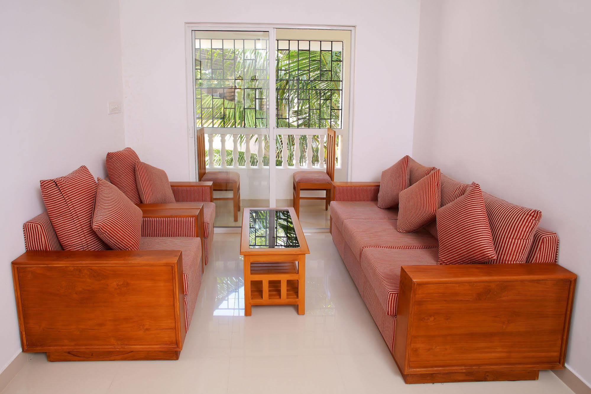 Phils' Residency & Banquets Hotell Kochi Eksteriør bilde