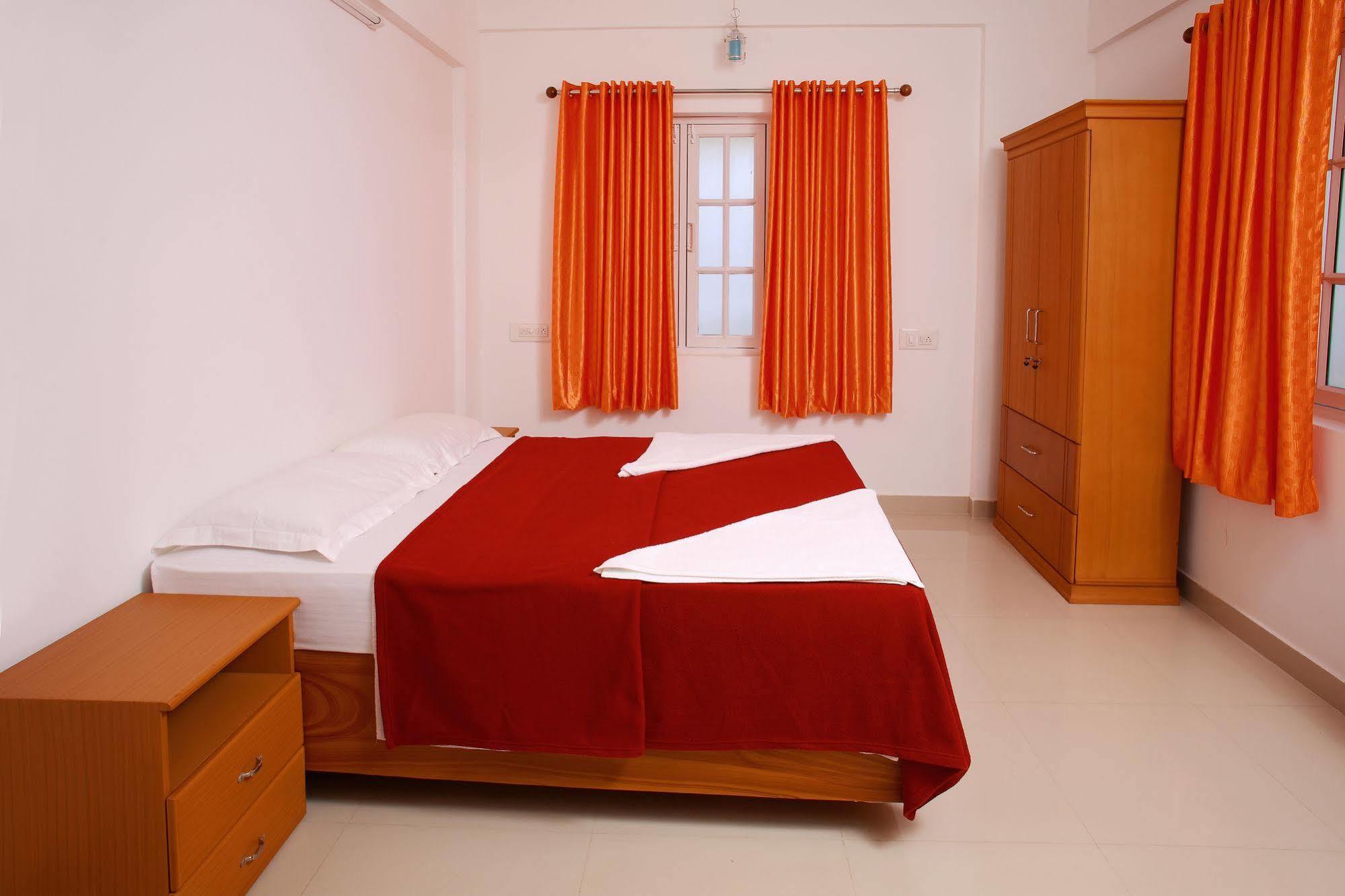 Phils' Residency & Banquets Hotell Kochi Eksteriør bilde