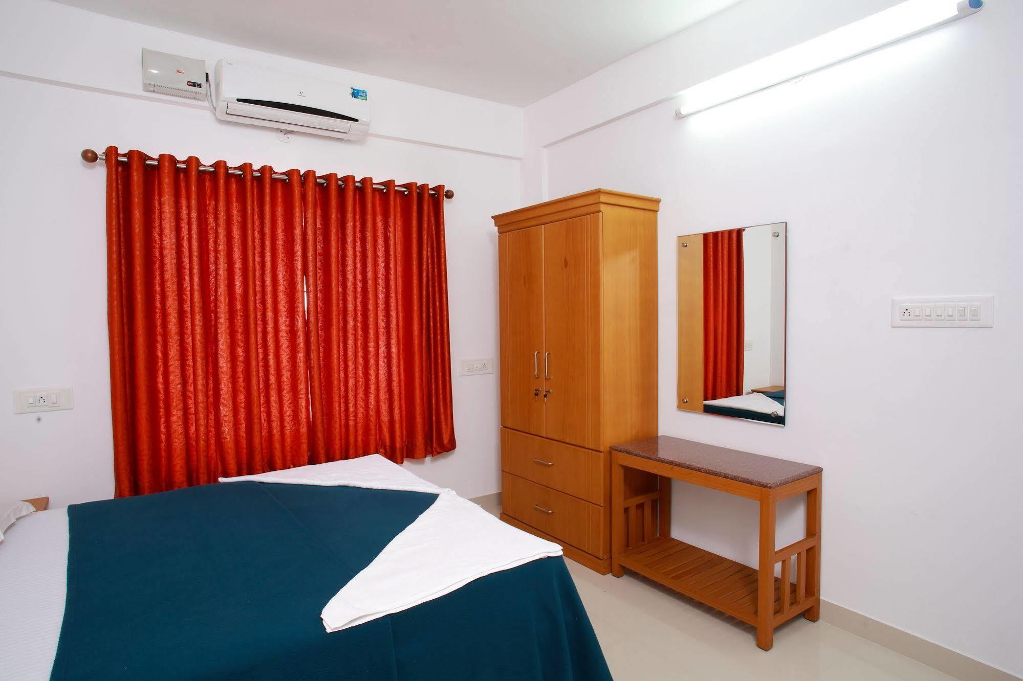 Phils' Residency & Banquets Hotell Kochi Eksteriør bilde