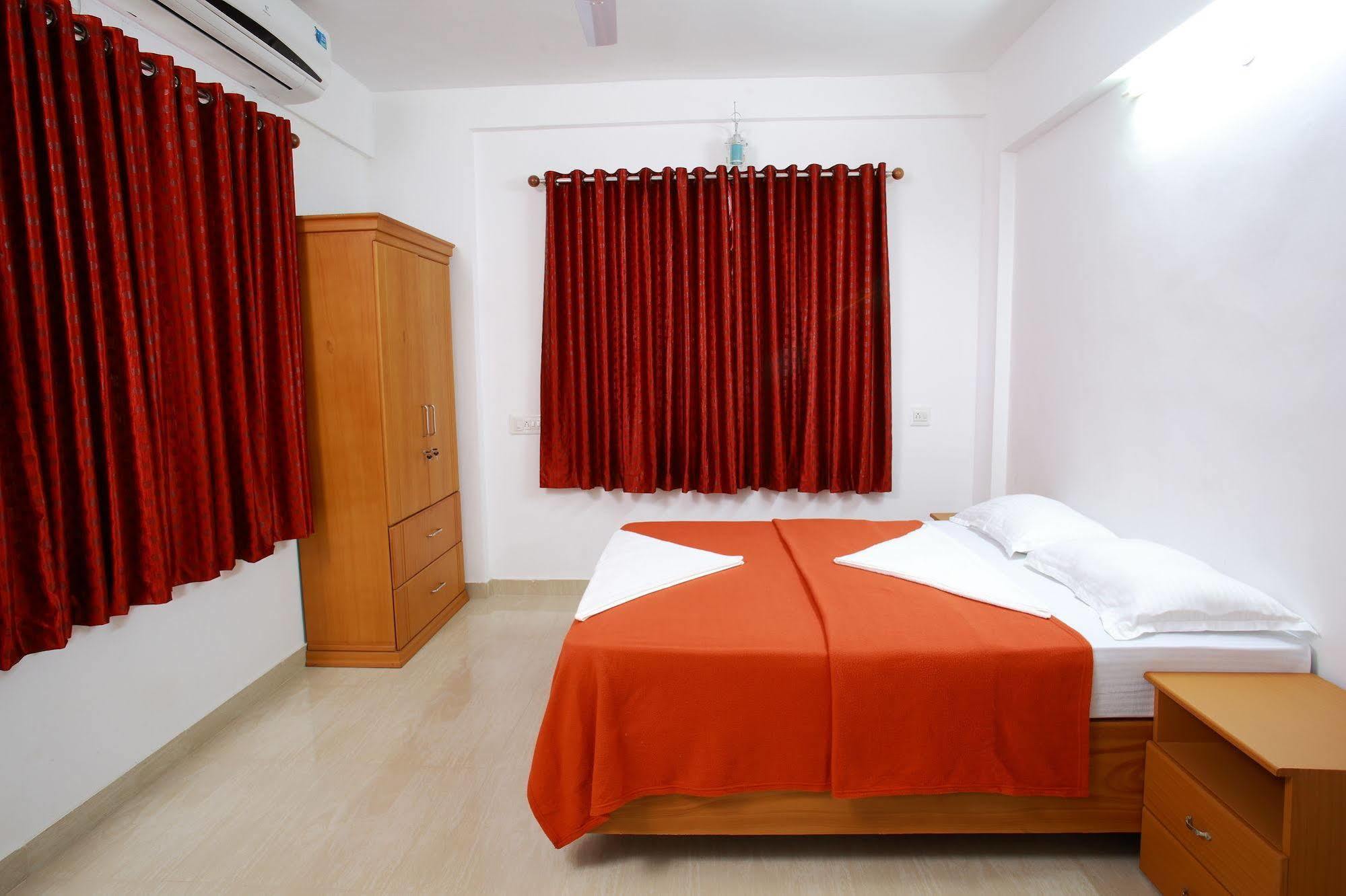 Phils' Residency & Banquets Hotell Kochi Eksteriør bilde