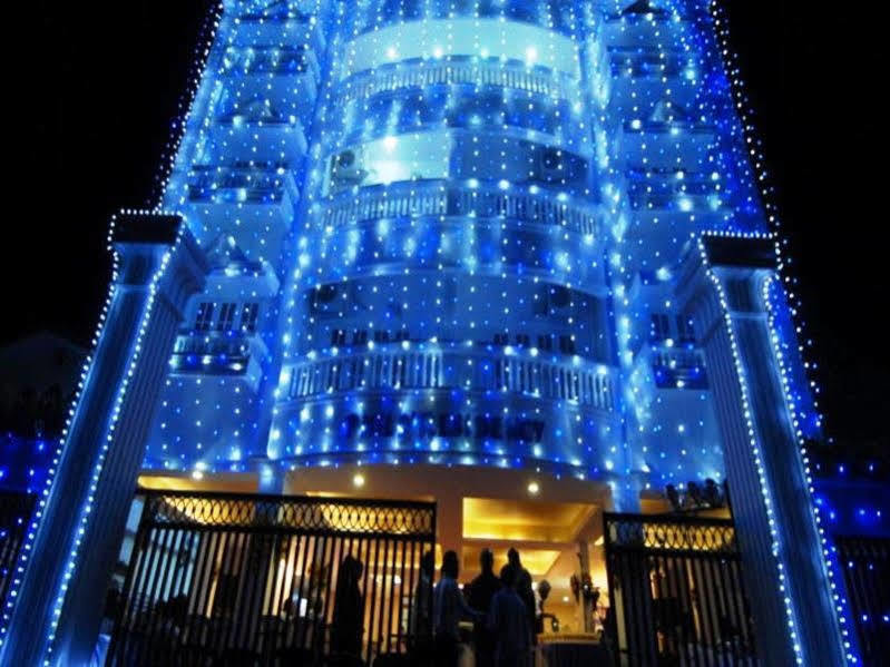Phils' Residency & Banquets Hotell Kochi Eksteriør bilde